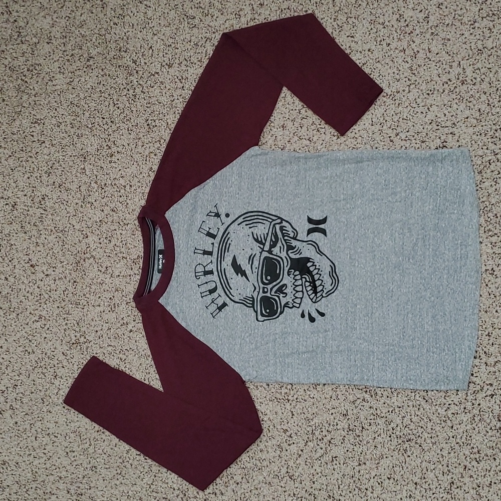 💥 3/$30 NWOT Hurley Skate Surf Logo & Skull Front  Long Sleeve Shirt
